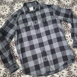American Eagle Outfitters Black and Gray Plaid Flannel Shirt